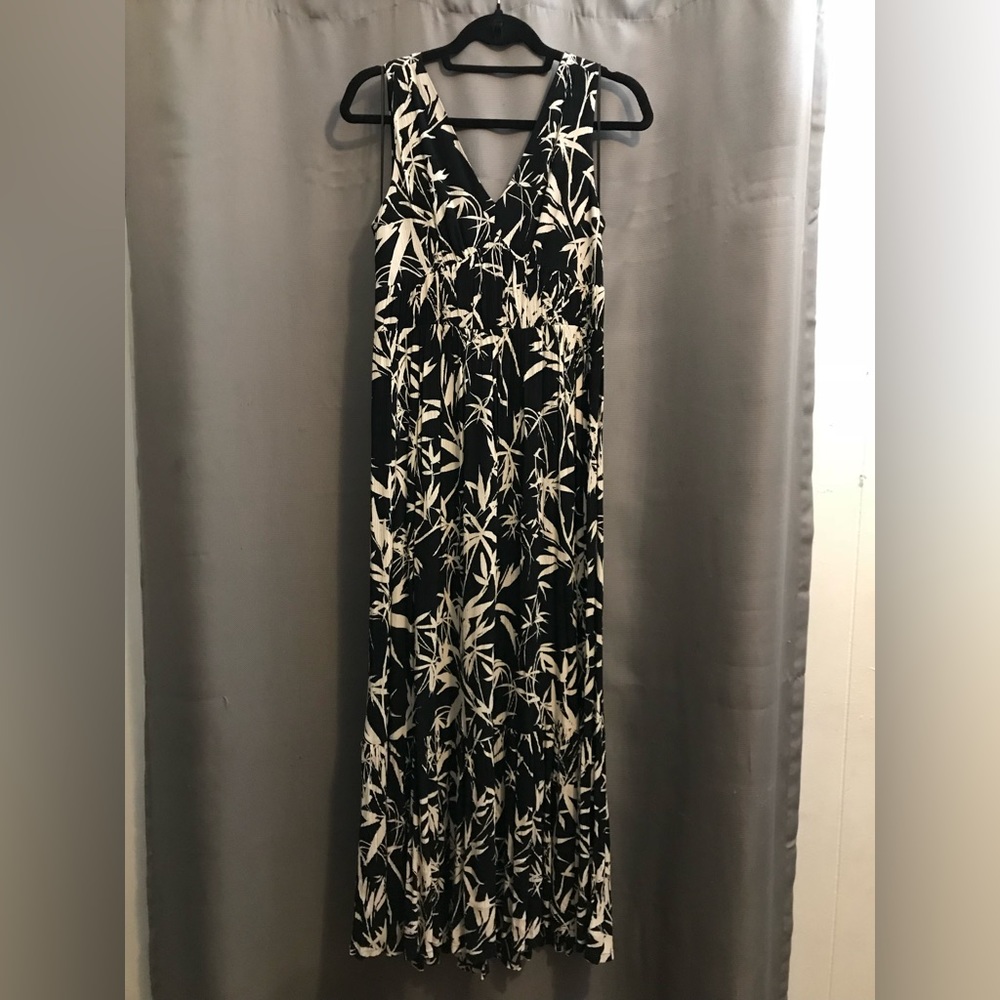 Express sleeveless maxi printed dress size s